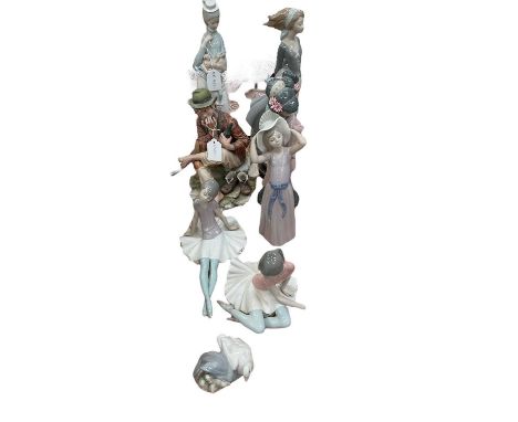 Eight Lladro porcelain figures and a Capodimonte porcelain figure (9)