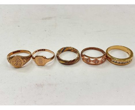 Two 9ct gold signet rings, 9ct wedding band, 9ct rose gold seed pearl ring and one other yellow metal ring set with synthetic