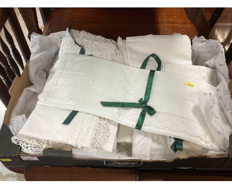 Box of laundered table linens, cloths, mats, lace and crochet trimmed etc.