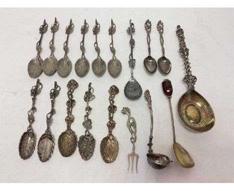 Silver Apostle serving spoon, together with various silver and white metal stylised leaf spoons and other flatwareTotal weigh