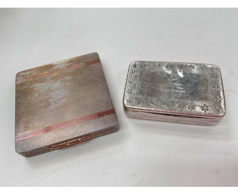 Georgian silver snuff box and an Art Deco silver and gold mounted powder compact (2)