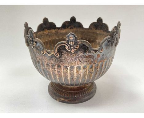 Victorian silver monteith style bowl, with reeded decoration and a scroll and mask rim (London 1898), 14cm diameterWeight 229