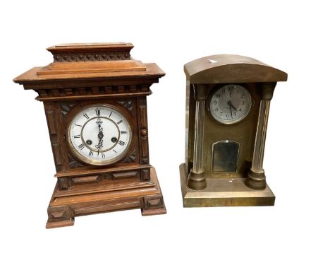 German oak cased mantel clock, and a brass cased Anglesey Weltime mantel clock (2)