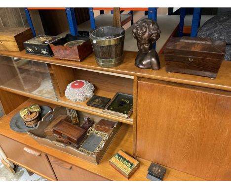 Mahogany tray, small group of various antique boxes and other works of art 