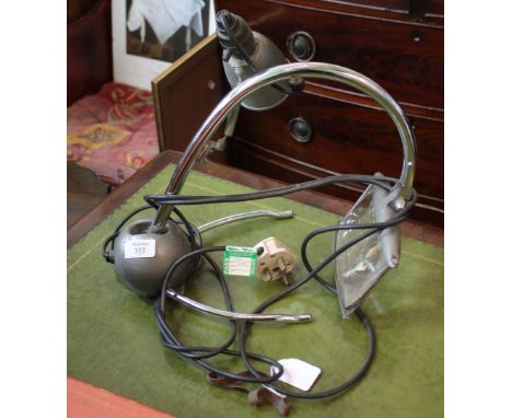 A VINTAGE ENBECCO ADJUSTABLE MAGNIFYING LAMP 40cm in length 