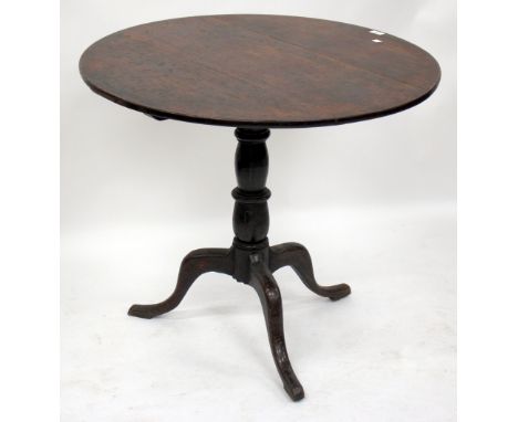 A GEORGIAN OAK TILT TOP TRIPOD TABLE the top 84cm wide