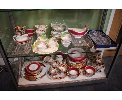 A COLLECTION OF CHINA to include a Wedgwood dinner service in Renaissance red with gold borders, a Wedgwood part dinner servi
