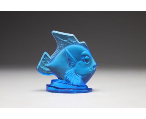Sabino blue molded glass fish - Weight: 270 g - Shipping available - Region: France - Sizes: H 105 mmx L 105 mm - At first gl