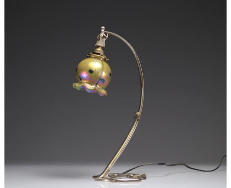 Loetz Heart-shaped floor lamp circa 1900 - Weight: 1.23 kg - Shipping available - Region: Austria - Sizes: H 460 mm x L 240 m