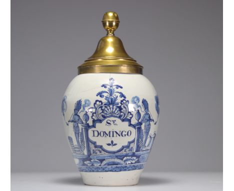 Old tobacco jar in Delft bearing the mark P: C: Attention - lack in the collar (old break and cracks) - Weight: 2.30 kg - Shi