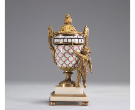 Small master clock with rotating dial and porcelain - Weight: 1.82 kg - Shipping available - Region: france - Sizes: H 230 MM