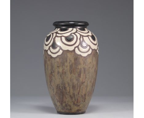 Charles CATTEAU (1880-1966) Art Deco sandstone vase - Weight: 3.35 kg - Shipping available - Region: Belgique - Sizes: H 310 