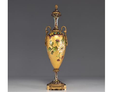 Cloisonne and enameled vase France around 1900 decorated with flowers - Weight: 935 g - Shipping available - Region: France -