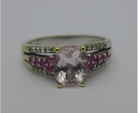 An 18ct white gold, diamond and morganite ring, 5.7g, S
