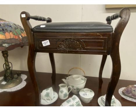 A piano/music stool