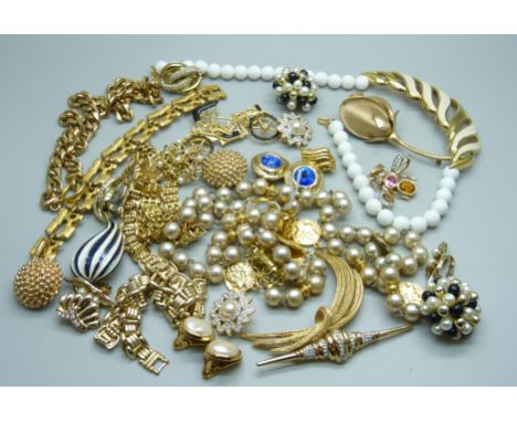 Vintage costume jewellery 