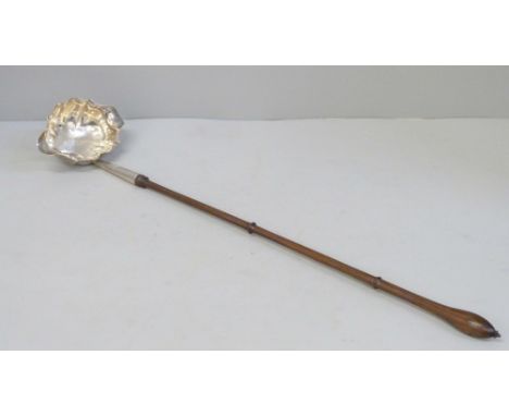 A George III silver ladle, London 1772, Stephen Adams 