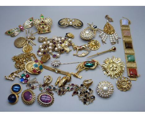 Vintage costume jewellery 