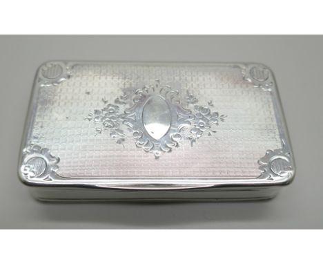 A French silver snuff box, 51g, 8cm wide 