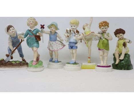 Set of Seven Royal Worcester Days of the Week figurines, modelled by Freda Doughty, no cracks or chips, largest H: 23 cm. UK 