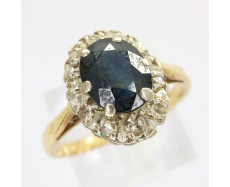 18ct gold cluster ring set with sapphire and diamonds, size K, 3.5g. UK P&amp;P Group 0 (£6+VAT for the first lot and £1+VAT 