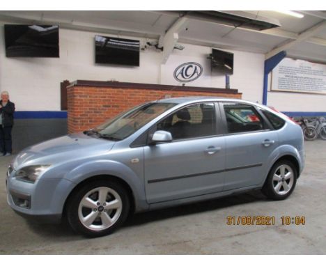 Make &amp; Model: Ford Focus Zetec Climate TDiDate of Reg: FV06 OPWColour: Bluecc: 1997MoT: 24-11-2021Fuel Type: DIESELMileag