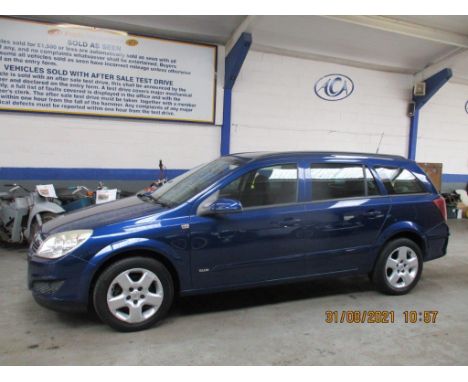 Make &amp; Model: Vauxhall Astra ClubDate of Reg: KH57 XMMColour: Bluecc: 1796MoT: 09-12-2021Fuel Type: PETROLMileage: 88kTra