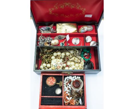 A collection of costume jewellery to include a large white metal, possibly silver and carnelian/quartz ring, size X, along wi