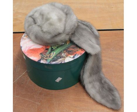 A mink fur hat and collar