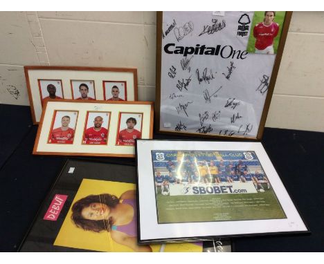 Football Memorabilia: A signed and framed Nottingham Forest shirt, 2004-06, signed by nineteen members of the squad, containi