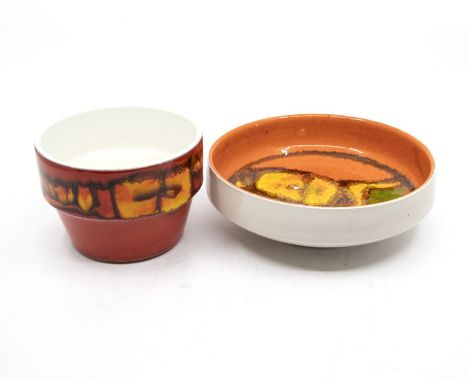 Poole Pottery: 2 Poole Pottery Delphis bowls one on orange ground and one on red ground, shape marks 88 and 72. Diameter of l