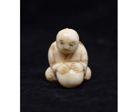 Small Japanese ivory Netsuke height 2.5cm&nbsp;