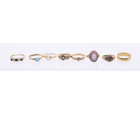 A collection of gold rings to include Victorian and later versions, three 18ct gold rings, comprising a turquoise set solitai