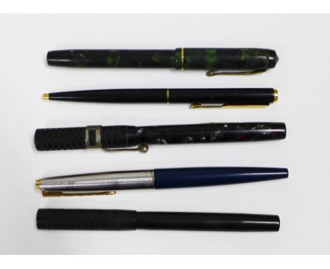 Vintage fountain pens to include Conway Stewart and Watermans, etc together with Parker ballpoint pens (5)