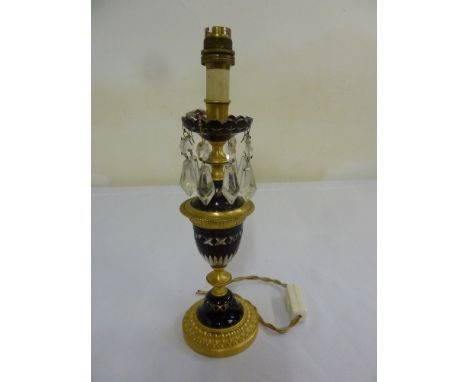 Glass and gilt metal table lamp with crystal drops