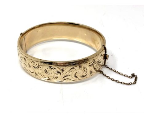 A vintage 9ct gold plated bangle 