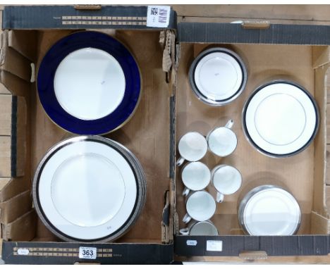 A mixed collection of tea and dinner ware to include Aynsley Corona Cobalt dinner plates, Waterford Colleen (seconds) dinner 