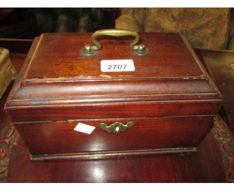 George III mahogany tea caddy with hinged moulded lid (interior relined)