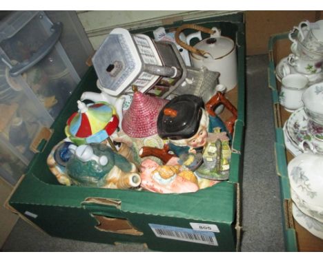 Large collection of miscellaneous modern ceramic teapots