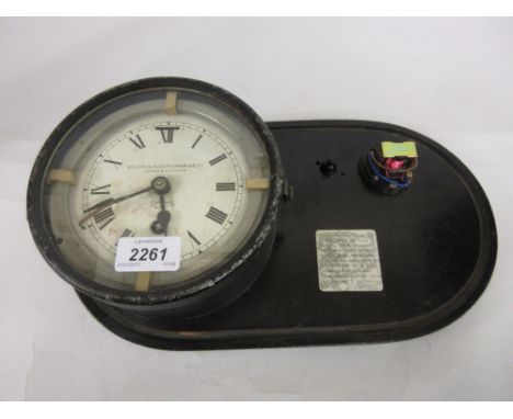 Smiths eight day marine chronometer, supplied by Kelvin and Hughes (Marine) Ltd., London and Glasgow (see attached note regar