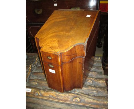 George III mahogany satinwood crossbanded and chequer line inlaid decanter box, the hinged sloping lid enclosing a four divis