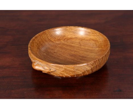 ROBERT THOMPSON OF KILBURNA MOUSEMAN OAK NUT BOWL, adzed to exterior, carved mouse signature. 15.5cm wide