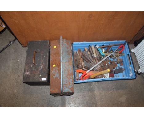 A QUANTITY OF ASSORTED TOOLS