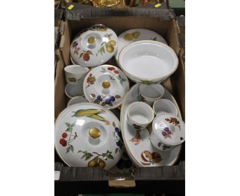 A TRAY OF ROYAL WORCESTER EVESHAM CERAMICS 