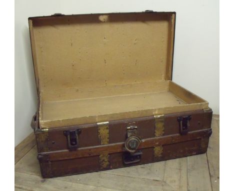 Vintage wooden slatted flat topped trunk with lift out tray