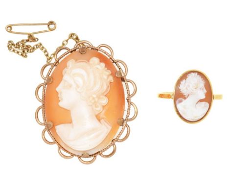 A SHELL CAMEO RING, IN GOLD, MARKED 18CT, 4.5G, SIZE Q AND A SHELL CAMEO BROOCH, GOLD PLATED, BY CLEWCO, APPROX 4 X 3 CM, 8G+