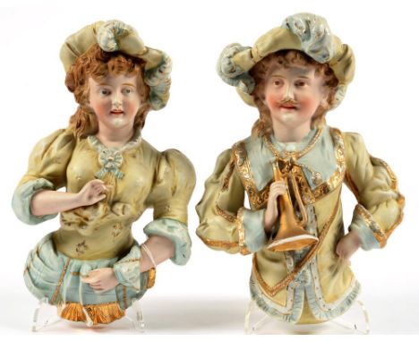 A PAIR OF CONTINENTAL BISCUIT WALL HALF FIGURES, 14CM H, LATE 19TH C AND A CAPO DI MONTE FIGURE OF A TRAMP ON A BENCH AND A G