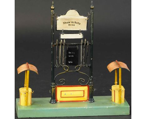 461. MARKLIN ENTRANCE GATE FOR US MARKET | Hand painted entrance gate with two ticket booths and large attractive destination