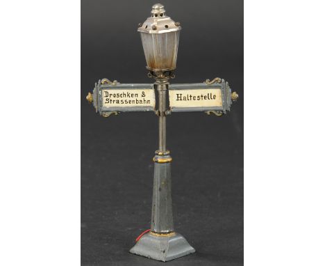 760. RARE MARKLIN "TRAM, TAXI &amp; BUS STOP" LAMP POST | Hand painted, rare lamp post with signs that read "Droschken, Stras