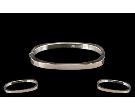 Solid Silver Hinged Bangle of Stylish Form. Fully Hallmarked for Sheffield ( Makers B.J.B ) Please See Image. 